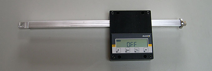 ロッド式リニアスケール　位置表示器付／取付部φ6.5穴